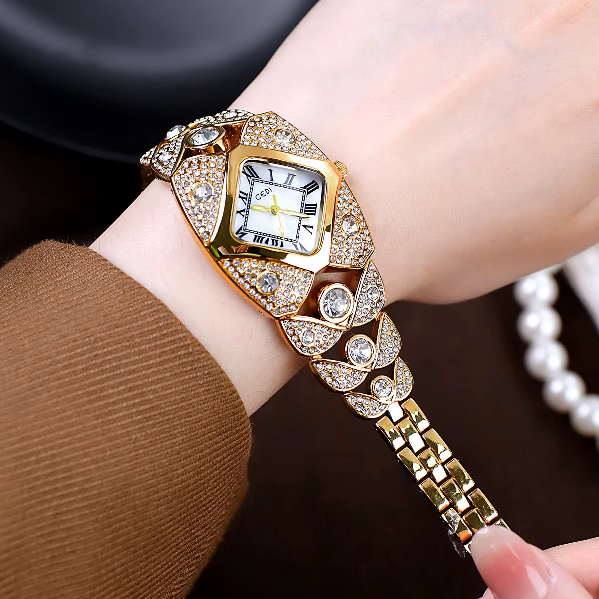 Women'S Watch Light Luxury Fashion Diamond Bracelet Waterproof Ladies' Quartz Watches Clock Gift Wristwatch